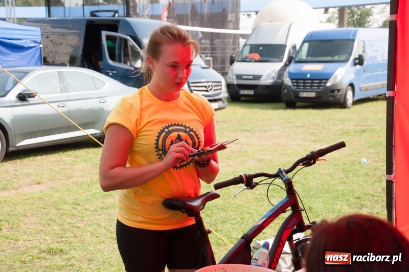 Zdjęcie w galerii na portalu naszraciborz.pl: Szlakiem pożaru 1992 - XIX Rodzinny Rajd Rowerowy w Kuźni Raciborskiej wiadomości z regionu