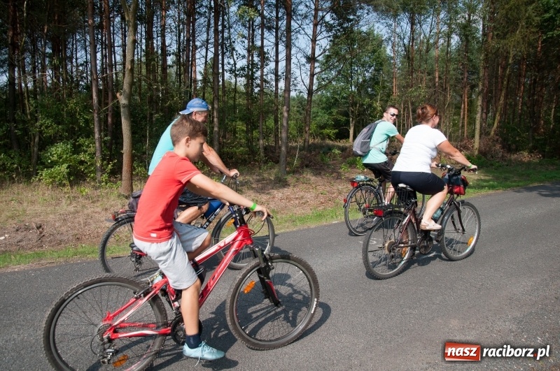 Zdjęcie w galerii na portalu naszraciborz.pl: Szlakiem pożaru 1992 - XIX Rodzinny Rajd Rowerowy w Kuźni Raciborskiej wiadomości z regionu