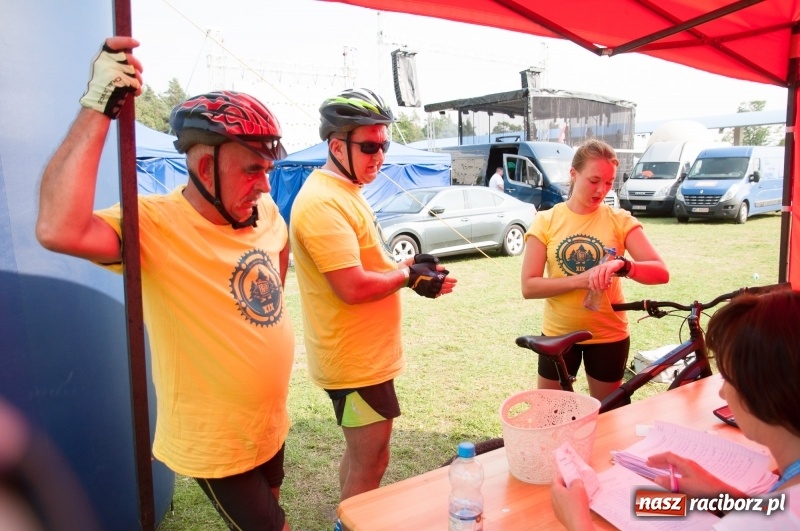 Zdjęcie w galerii na portalu naszraciborz.pl: Szlakiem pożaru 1992 - XIX Rodzinny Rajd Rowerowy w Kuźni Raciborskiej wiadomości z regionu