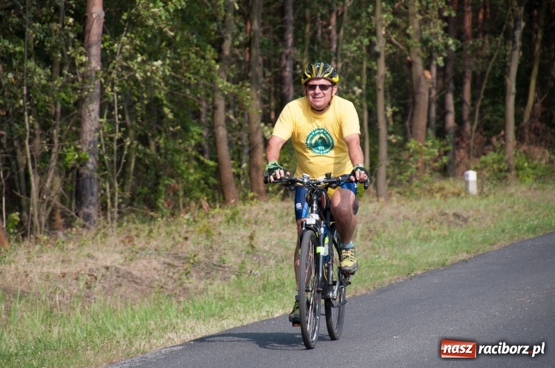 Zdjęcie w galerii na portalu naszraciborz.pl: Szlakiem pożaru 1992 - XIX Rodzinny Rajd Rowerowy w Kuźni Raciborskiej wiadomości z regionu