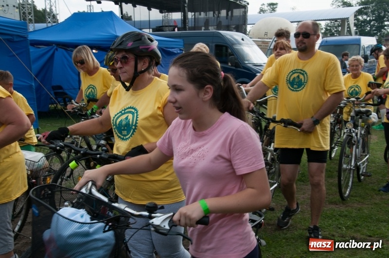 Zdjęcie w galerii na portalu naszraciborz.pl: Szlakiem pożaru 1992 - XIX Rodzinny Rajd Rowerowy w Kuźni Raciborskiej wiadomości z regionu