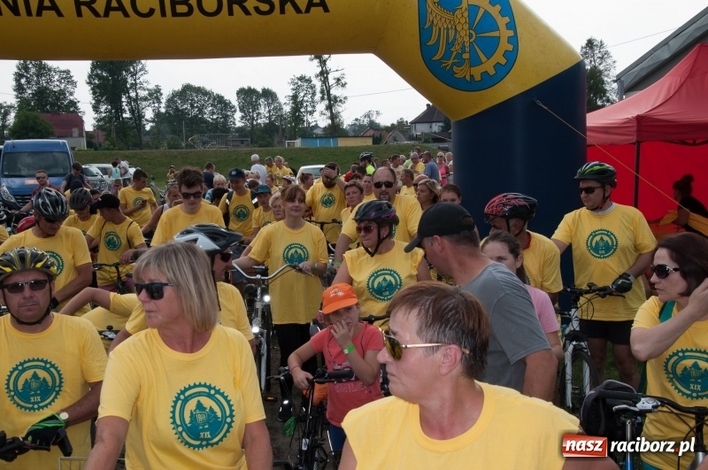 Zdjęcie w galerii na portalu naszraciborz.pl: Szlakiem pożaru 1992 - XIX Rodzinny Rajd Rowerowy w Kuźni Raciborskiej wiadomości z regionu