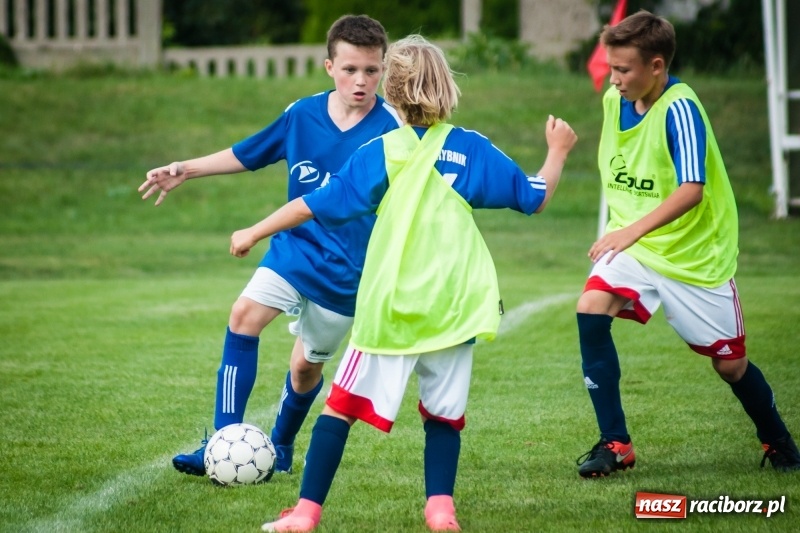 Zdjęcie w galerii na portalu naszraciborz.pl: Kadra Podokręgu Katowice wygrała turniej im. Zbigniewa Oszka wiadomości z regionu