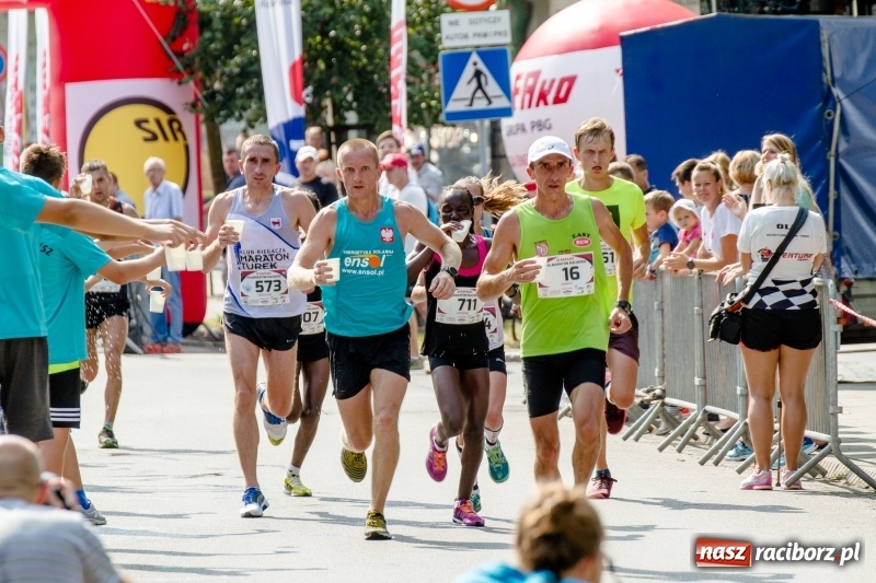 Zdjęcie w galerii na portalu naszraciborz.pl: Wysiłek, litry potu, radość i satysfakcja - oblicza III Rafako Półmaratonu  wiadomości z regionu