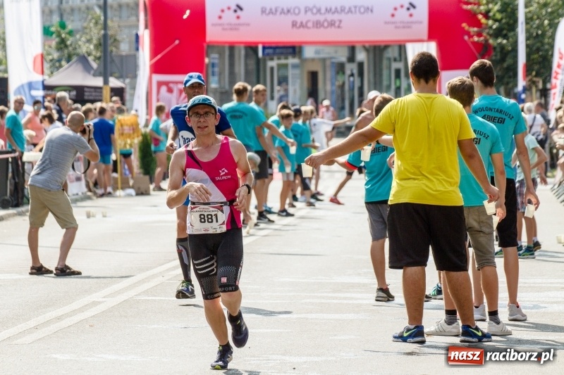 Zdjęcie w galerii na portalu naszraciborz.pl: Wysiłek, litry potu, radość i satysfakcja - oblicza III Rafako Półmaratonu  wiadomości z regionu