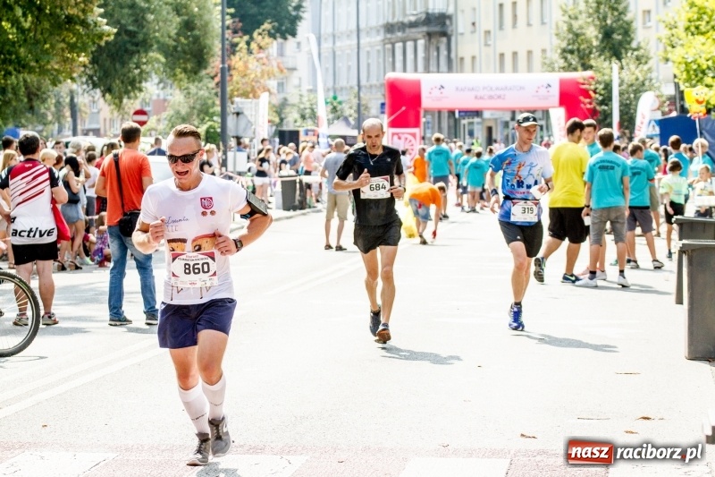 Zdjęcie w galerii na portalu naszraciborz.pl: Wysiłek, litry potu, radość i satysfakcja - oblicza III Rafako Półmaratonu  wiadomości z regionu
