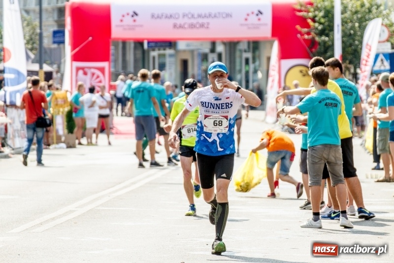 Zdjęcie w galerii na portalu naszraciborz.pl: Wysiłek, litry potu, radość i satysfakcja - oblicza III Rafako Półmaratonu  wiadomości z regionu