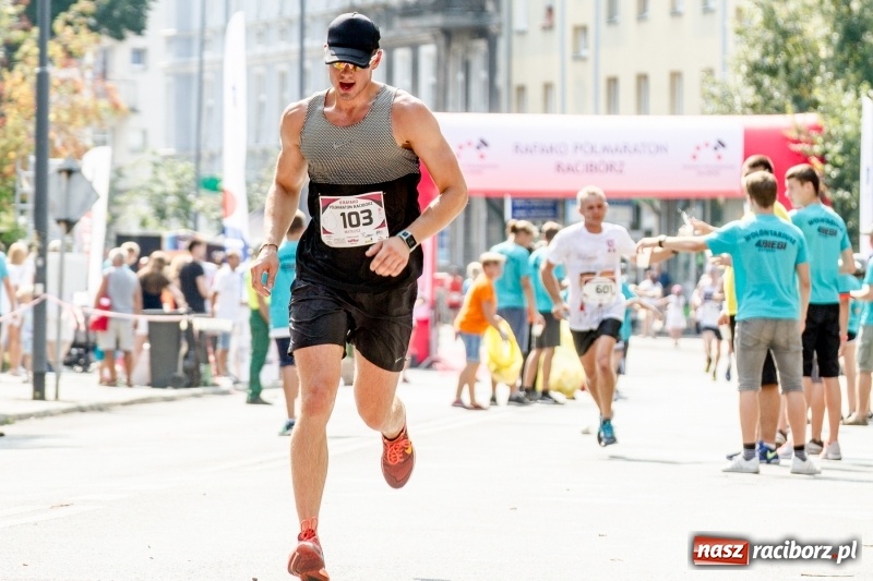 Zdjęcie w galerii na portalu naszraciborz.pl: Wysiłek, litry potu, radość i satysfakcja - oblicza III Rafako Półmaratonu  wiadomości z regionu