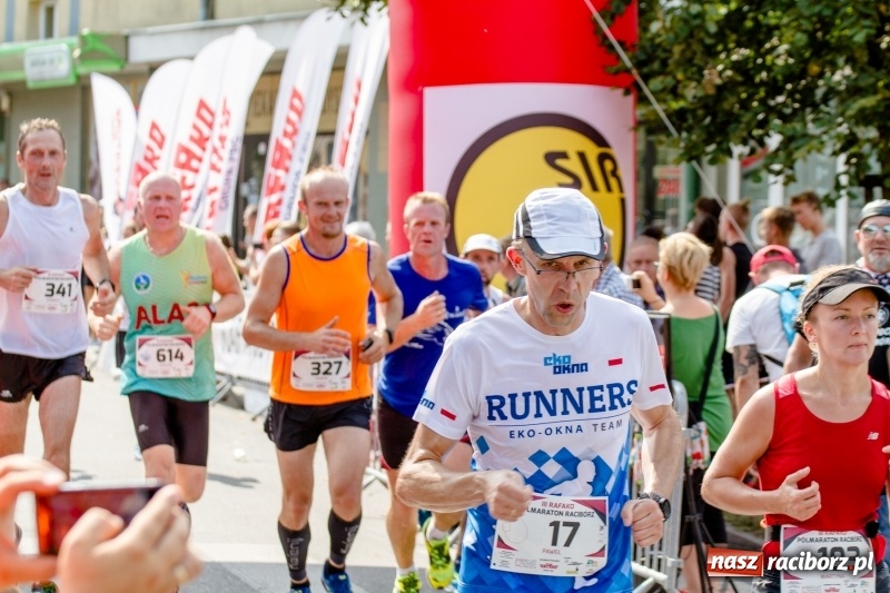 Zdjęcie w galerii na portalu naszraciborz.pl: Wysiłek, litry potu, radość i satysfakcja - oblicza III Rafako Półmaratonu  wiadomości z regionu
