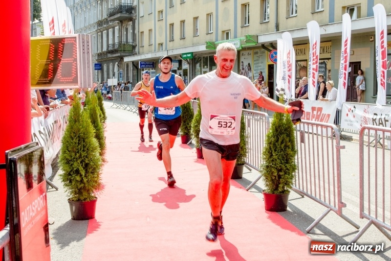Zdjęcie w galerii na portalu naszraciborz.pl: Wysiłek, litry potu, radość i satysfakcja - oblicza III Rafako Półmaratonu  wiadomości z regionu