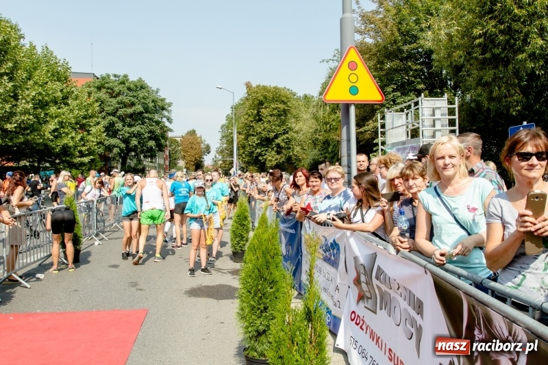 Zdjęcie w galerii na portalu naszraciborz.pl: Wysiłek, litry potu, radość i satysfakcja - oblicza III Rafako Półmaratonu  wiadomości z regionu