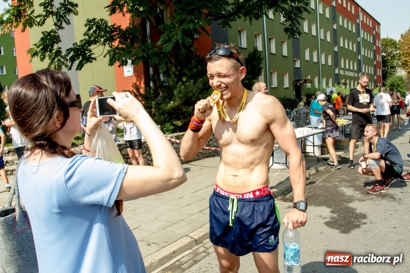 Zdjęcie w galerii na portalu naszraciborz.pl: Wysiłek, litry potu, radość i satysfakcja - oblicza III Rafako Półmaratonu  wiadomości z regionu