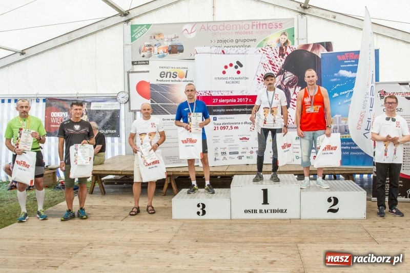 Zdjęcie w galerii na portalu naszraciborz.pl: Wysiłek, litry potu, radość i satysfakcja - oblicza III Rafako Półmaratonu  wiadomości z regionu