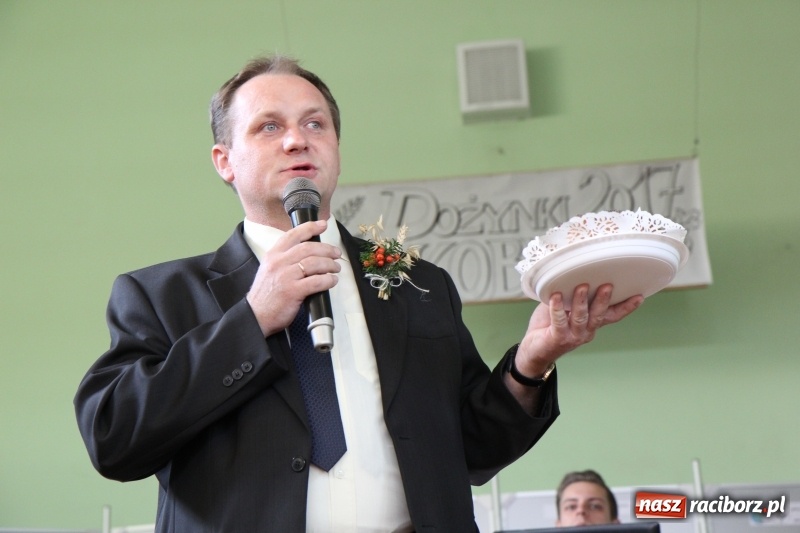 Zdjęcie w galerii na portalu naszraciborz.pl: W Kobyli uroczyście i radośnie świętowano zakończenie tegorocznych żniw wiadomości z regionu