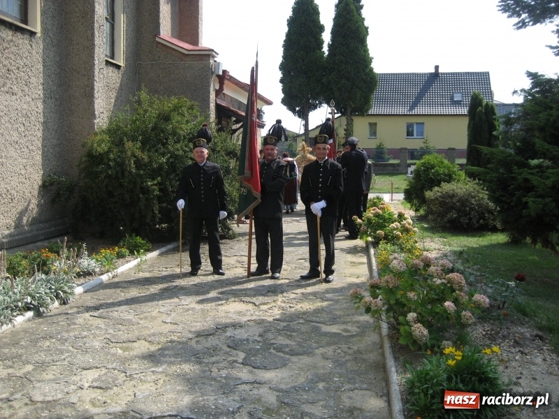 Zdjęcie w galerii na portalu naszraciborz.pl: W Kobyli uroczyście i radośnie świętowano zakończenie tegorocznych żniw wiadomości z regionu