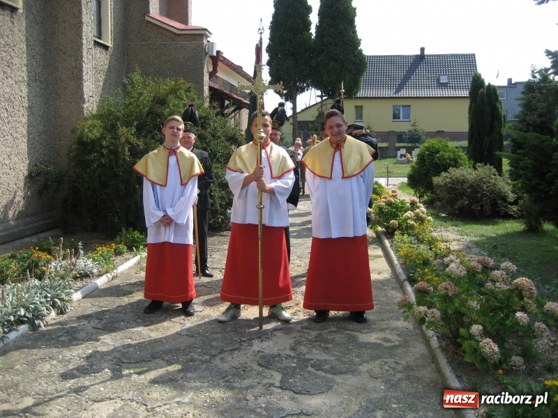 Zdjęcie w galerii na portalu naszraciborz.pl: W Kobyli uroczyście i radośnie świętowano zakończenie tegorocznych żniw wiadomości z regionu