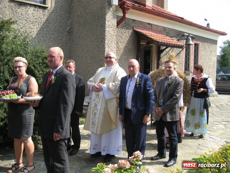 Zdjęcie w galerii na portalu naszraciborz.pl: W Kobyli uroczyście i radośnie świętowano zakończenie tegorocznych żniw wiadomości z regionu