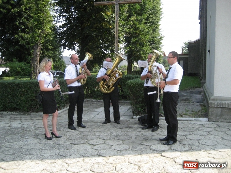 Zdjęcie w galerii na portalu naszraciborz.pl: W Kobyli uroczyście i radośnie świętowano zakończenie tegorocznych żniw wiadomości z regionu