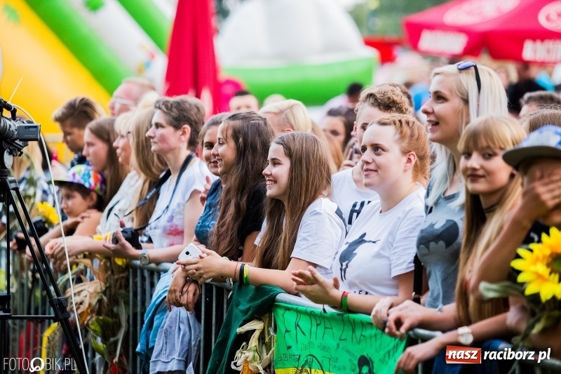 Zdjęcie w galerii na portalu naszraciborz.pl: Kamil Bednarek gwiazdą dożynek wojewódzkich w Tworkowie wiadomości z regionu