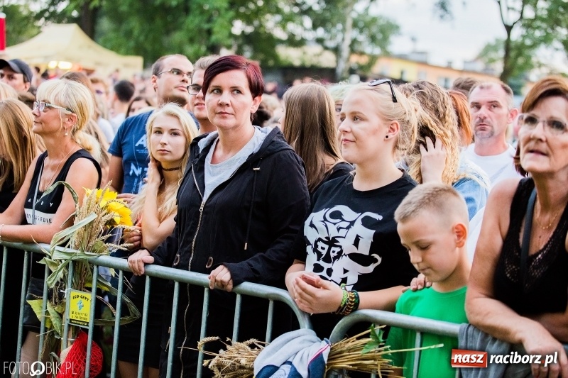 Zdjęcie w galerii na portalu naszraciborz.pl: Kamil Bednarek gwiazdą dożynek wojewódzkich w Tworkowie wiadomości z regionu