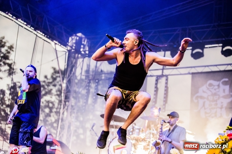 Zdjęcie w galerii na portalu naszraciborz.pl: Kamil Bednarek gwiazdą dożynek wojewódzkich w Tworkowie wiadomości z regionu