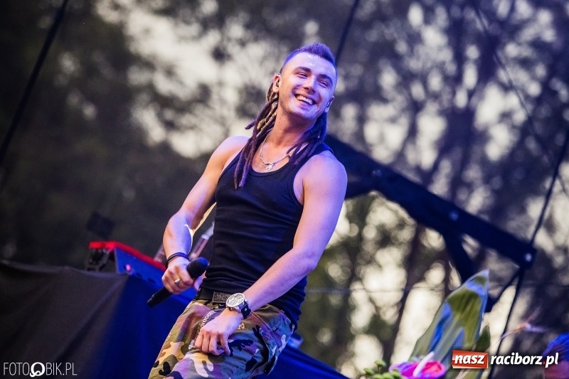 Zdjęcie w galerii na portalu naszraciborz.pl: Kamil Bednarek gwiazdą dożynek wojewódzkich w Tworkowie wiadomości z regionu