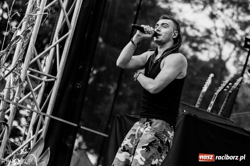 Zdjęcie w galerii na portalu naszraciborz.pl: Kamil Bednarek gwiazdą dożynek wojewódzkich w Tworkowie wiadomości z regionu