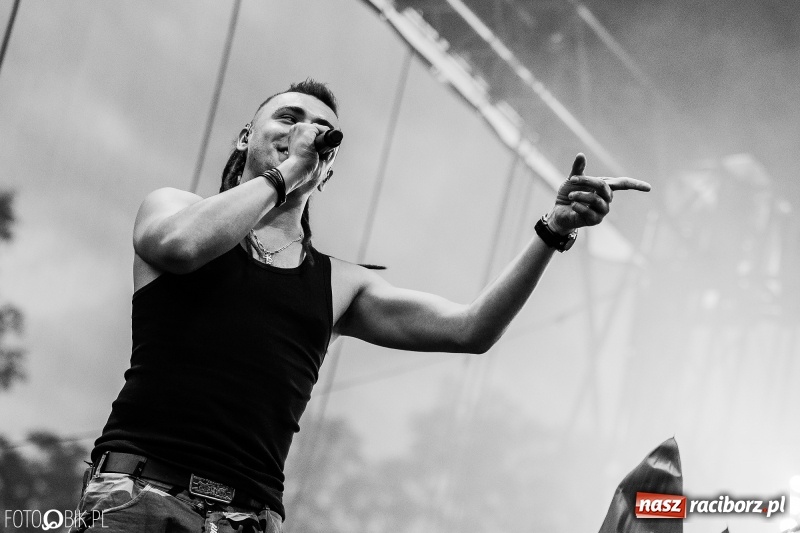 Zdjęcie w galerii na portalu naszraciborz.pl: Kamil Bednarek gwiazdą dożynek wojewódzkich w Tworkowie wiadomości z regionu