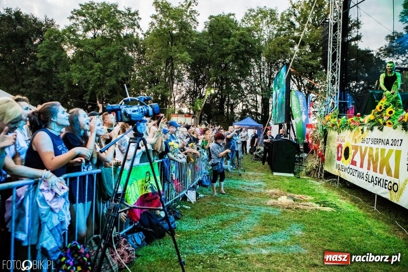 Zdjęcie w galerii na portalu naszraciborz.pl: Kamil Bednarek gwiazdą dożynek wojewódzkich w Tworkowie wiadomości z regionu