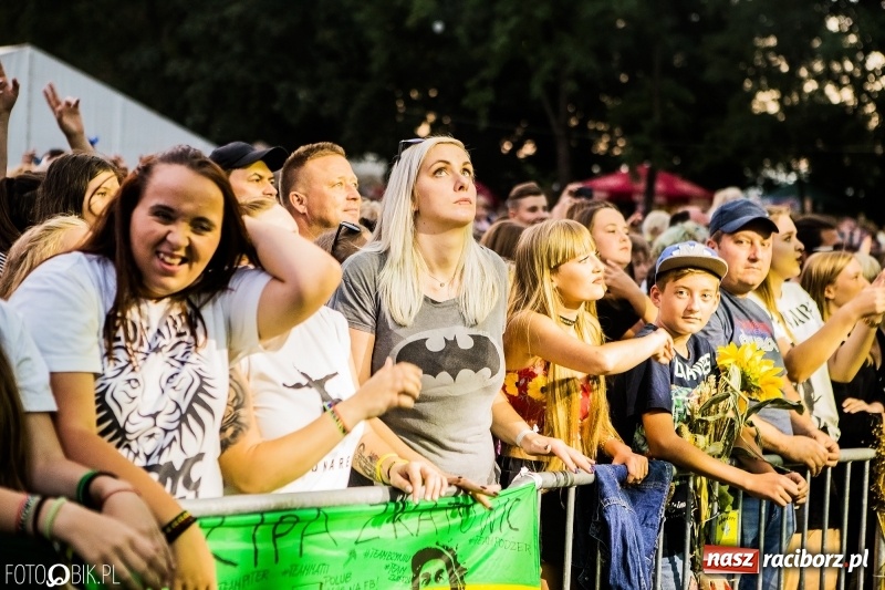 Zdjęcie w galerii na portalu naszraciborz.pl: Kamil Bednarek gwiazdą dożynek wojewódzkich w Tworkowie wiadomości z regionu