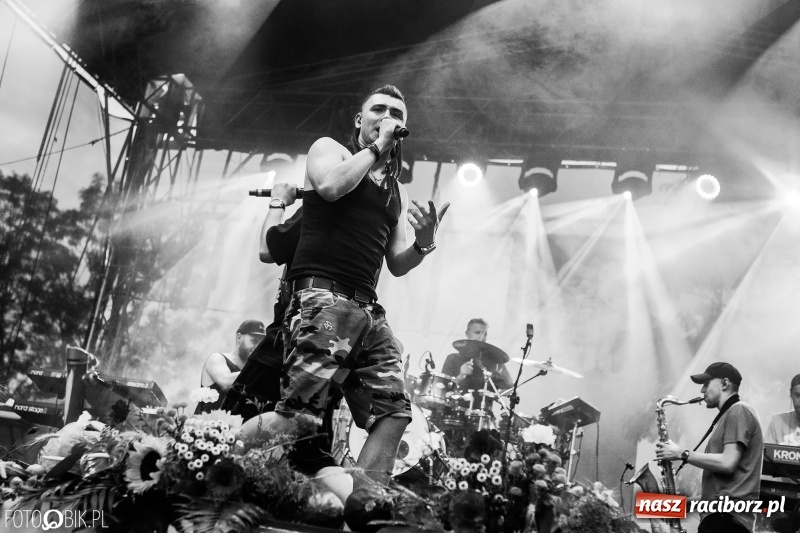 Zdjęcie w galerii na portalu naszraciborz.pl: Kamil Bednarek gwiazdą dożynek wojewódzkich w Tworkowie wiadomości z regionu