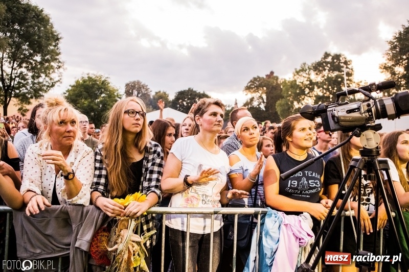 Zdjęcie w galerii na portalu naszraciborz.pl: Kamil Bednarek gwiazdą dożynek wojewódzkich w Tworkowie wiadomości z regionu