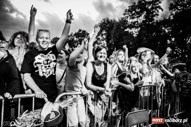 Zdjęcie w galerii na portalu naszraciborz.pl: Kamil Bednarek gwiazdą dożynek wojewódzkich w Tworkowie wiadomości z regionu