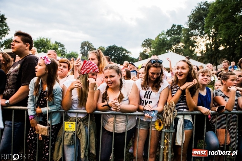Zdjęcie w galerii na portalu naszraciborz.pl: Kamil Bednarek gwiazdą dożynek wojewódzkich w Tworkowie wiadomości z regionu