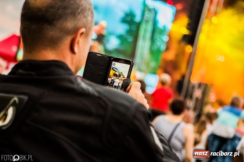 Zdjęcie w galerii na portalu naszraciborz.pl: Kamil Bednarek gwiazdą dożynek wojewódzkich w Tworkowie wiadomości z regionu