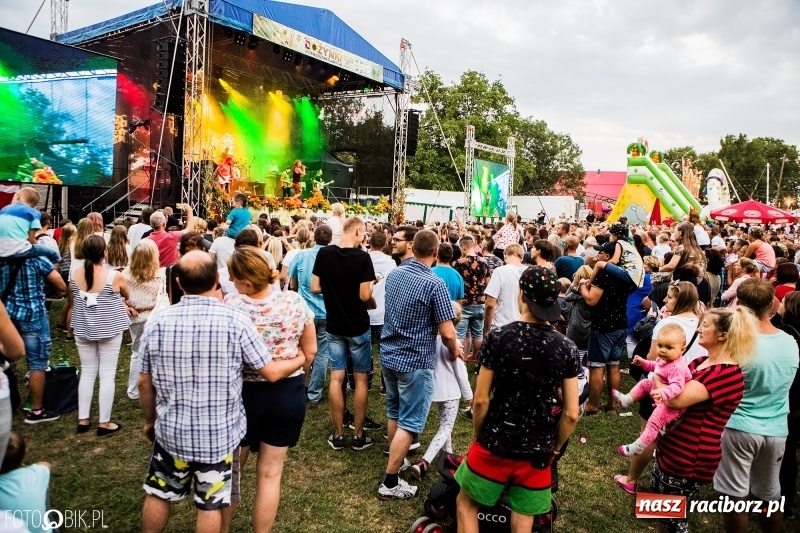 Zdjęcie w galerii na portalu naszraciborz.pl: Kamil Bednarek gwiazdą dożynek wojewódzkich w Tworkowie wiadomości z regionu