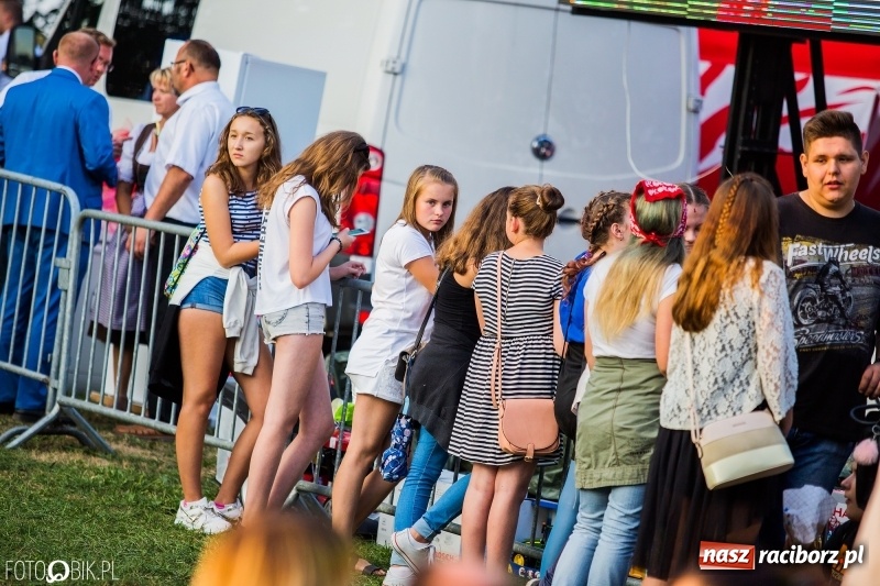 Zdjęcie w galerii na portalu naszraciborz.pl: Kamil Bednarek gwiazdą dożynek wojewódzkich w Tworkowie wiadomości z regionu