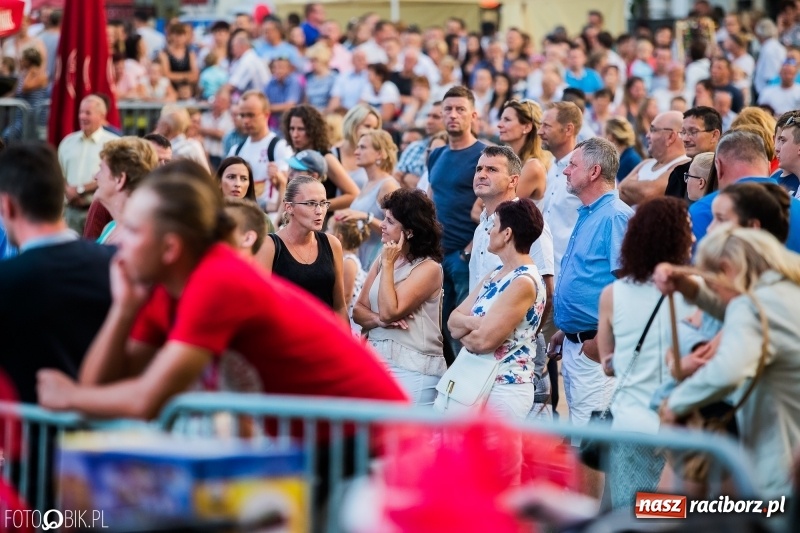 Zdjęcie w galerii na portalu naszraciborz.pl: Kamil Bednarek gwiazdą dożynek wojewódzkich w Tworkowie wiadomości z regionu