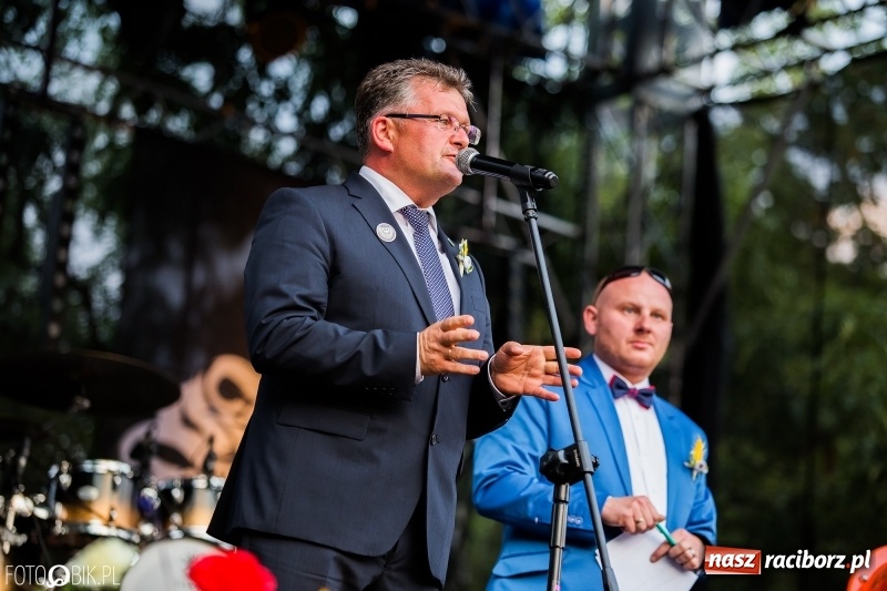 Zdjęcie w galerii na portalu naszraciborz.pl: Kamil Bednarek gwiazdą dożynek wojewódzkich w Tworkowie wiadomości z regionu