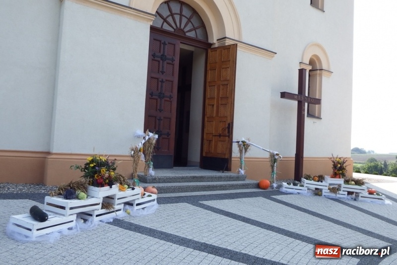 Zdjęcie w galerii na portalu naszraciborz.pl: Dożynki 2017. Lasaki zorganizowały święto plonów dla sławikowskiej parafii  wiadomości z regionu