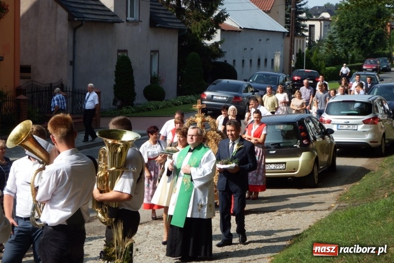 Zdjęcie w galerii na portalu naszraciborz.pl: Dożynki 2017. Lasaki zorganizowały święto plonów dla sławikowskiej parafii  wiadomości z regionu