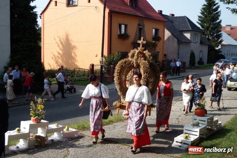 Zdjęcie w galerii na portalu naszraciborz.pl: Dożynki 2017. Lasaki zorganizowały święto plonów dla sławikowskiej parafii  wiadomości z regionu