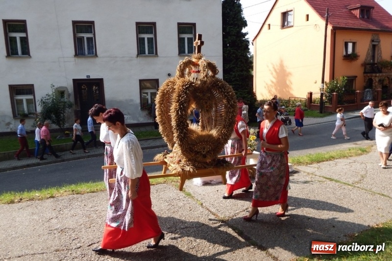 Zdjęcie w galerii na portalu naszraciborz.pl: Dożynki 2017. Lasaki zorganizowały święto plonów dla sławikowskiej parafii  wiadomości z regionu