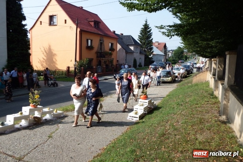 Zdjęcie w galerii na portalu naszraciborz.pl: Dożynki 2017. Lasaki zorganizowały święto plonów dla sławikowskiej parafii  wiadomości z regionu