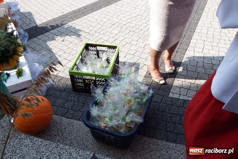 Zdjęcie w galerii na portalu naszraciborz.pl: Dożynki 2017. Lasaki zorganizowały święto plonów dla sławikowskiej parafii  wiadomości z regionu