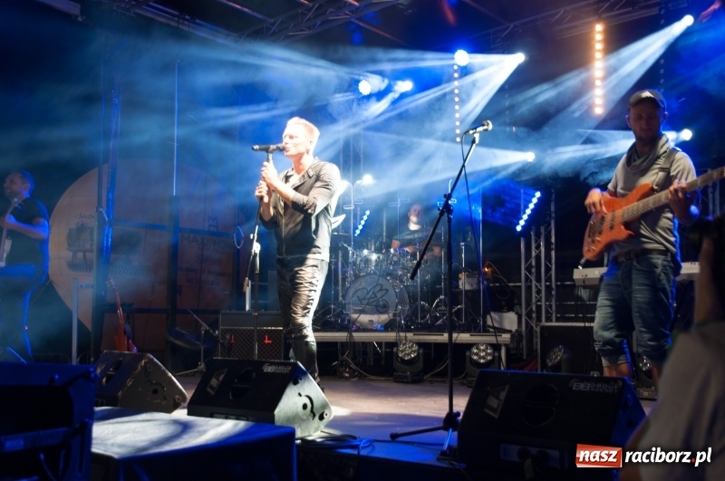 Zdjęcie w galerii na portalu naszraciborz.pl: Koncert Rafała Brzozowskiego zakończył wielkie świętowanie w Kuźni Raciborskiej  wiadomości z regionu