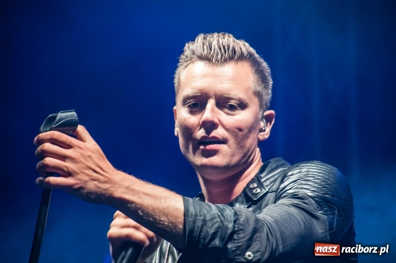 Zdjęcie w galerii na portalu naszraciborz.pl: Koncert Rafała Brzozowskiego zakończył wielkie świętowanie w Kuźni Raciborskiej  wiadomości z regionu