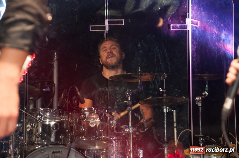 Zdjęcie w galerii na portalu naszraciborz.pl: Koncert Rafała Brzozowskiego zakończył wielkie świętowanie w Kuźni Raciborskiej  wiadomości z regionu