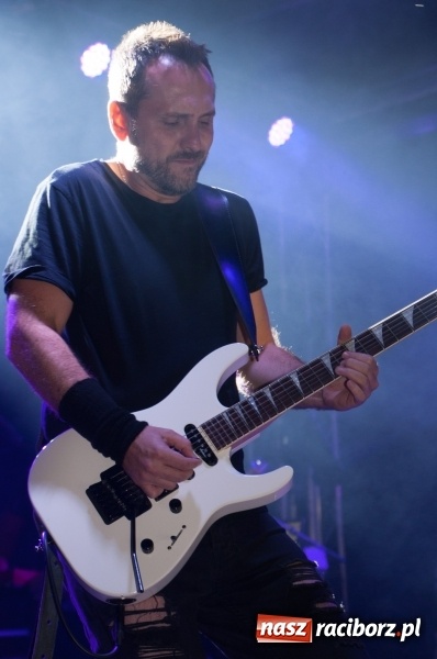 Zdjęcie w galerii na portalu naszraciborz.pl: Koncert Rafała Brzozowskiego zakończył wielkie świętowanie w Kuźni Raciborskiej  wiadomości z regionu