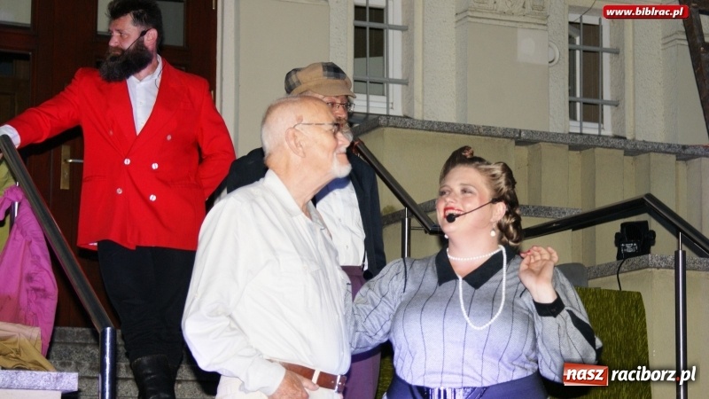 Zdjęcie w galerii na portalu naszraciborz.pl: W kancelarii dyżurnego ruchu Teatru Wodzisławskiej Ulicy  wiadomości z regionu